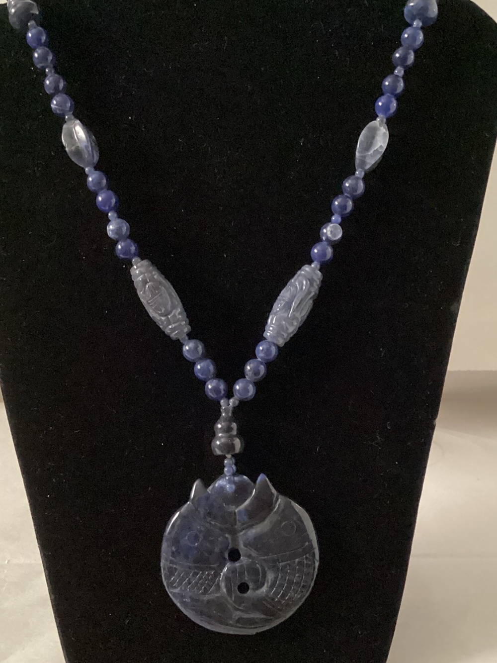 Blue Carved Pendant Bead Necklace - Women Jewelry